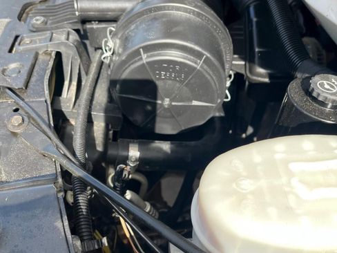 Used 2020 Chevrolet Express 3500 LS image 10