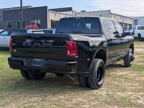 New 2026 RAM 3500 Laramie AWD/4WD image 7