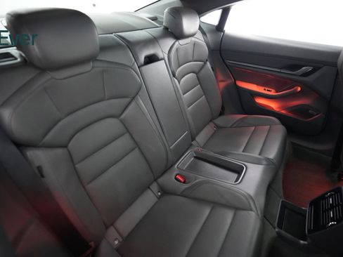 Used 2022 Porsche Taycan RWD image 5