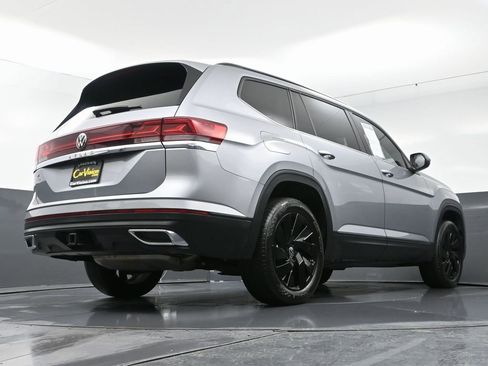 Used 2024 Volkswagen Atlas SE w/ Black Wheel Package image 53