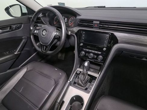 Used 2020 Volkswagen Passat 2.0T R-Line FWD image 17