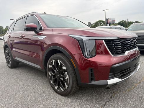 Used 2025 Kia Sorento EX w/ Panoramic Sunroof Package FWD image 3