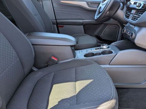 Used 2025 Ford Escape Active AWD/4WD image 30