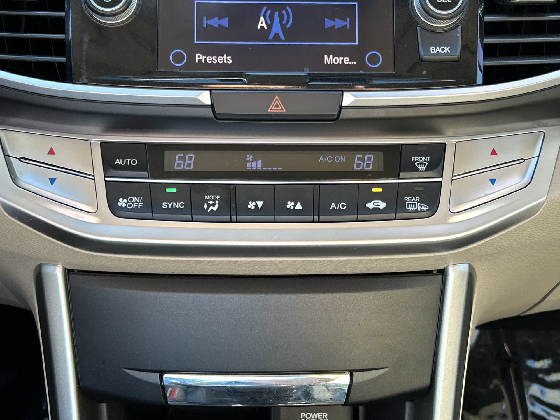 Used 2014 Honda Accord EX-L image 17