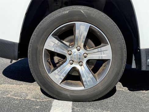 Used 2016 Jeep Compass High Altitude image 9