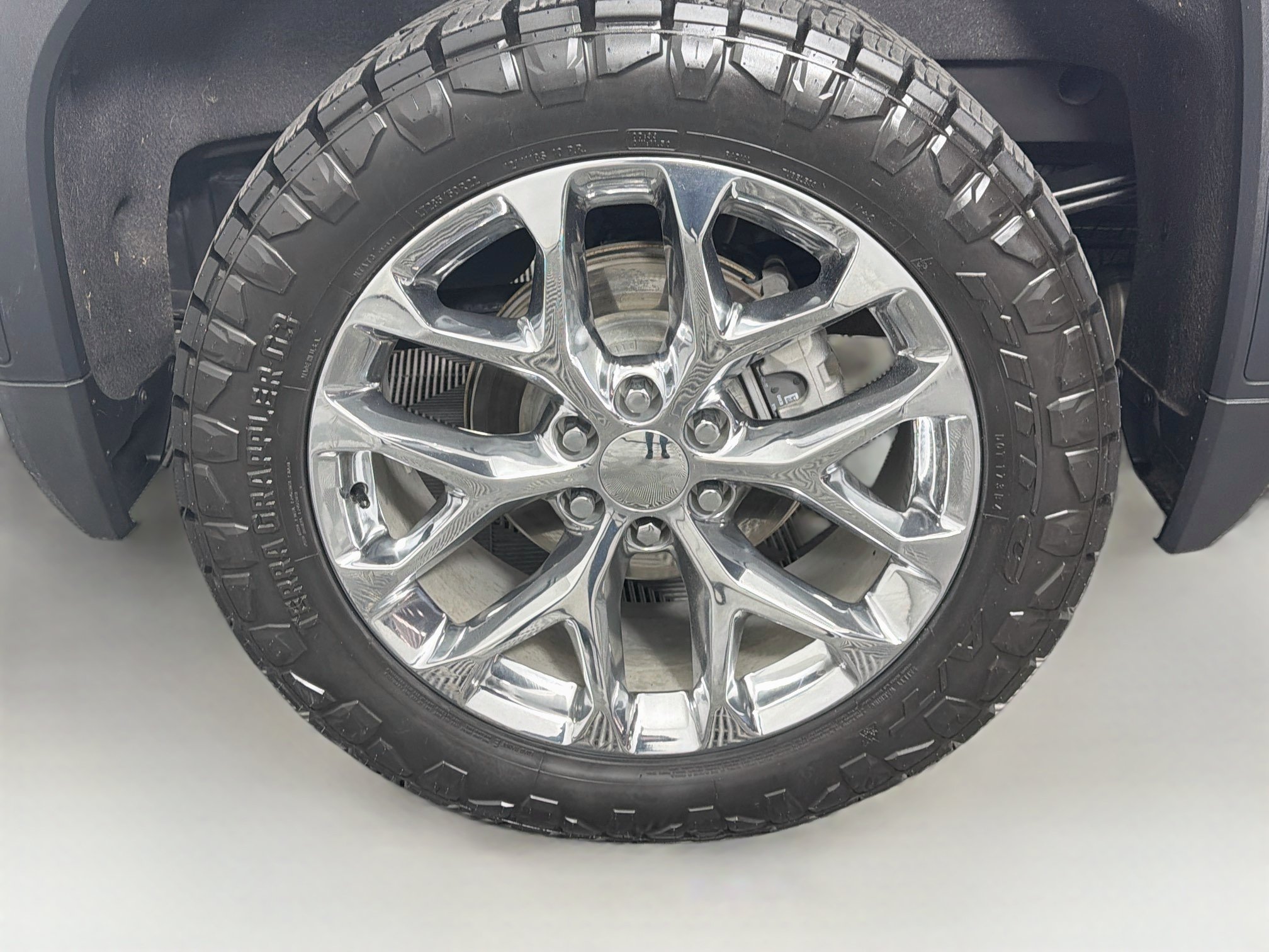 Used 2020 GMC Sierra 1500 SLT w/ SLT Premium Plus Package AWD/4WD image 11