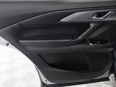 Used 2023 MAZDA CX-9 Touring image 29