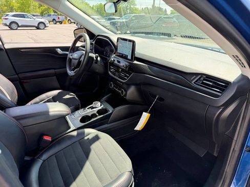 Certified 2022 Ford Escape SEL w/ SEL Stealth AWD Package image 13