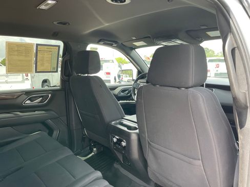 Used 2022 GMC Yukon XL SLE image 26