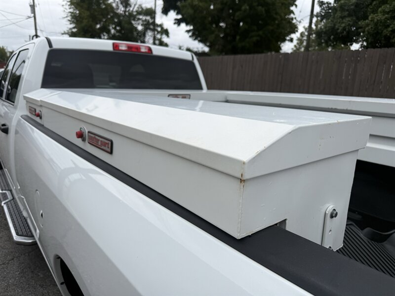 Used 2022 RAM 2500 Tradesman w/ Chrome Appearance Group RWD image 35