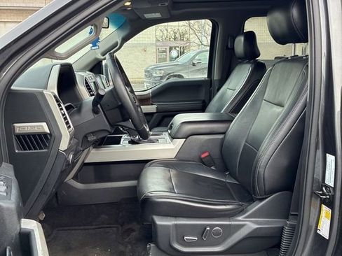 Used 2017 Ford F150 Lariat image 3
