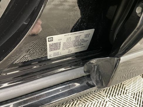 Used 2023 Buick Encore GX Select w/ Sport Touring Package image 32