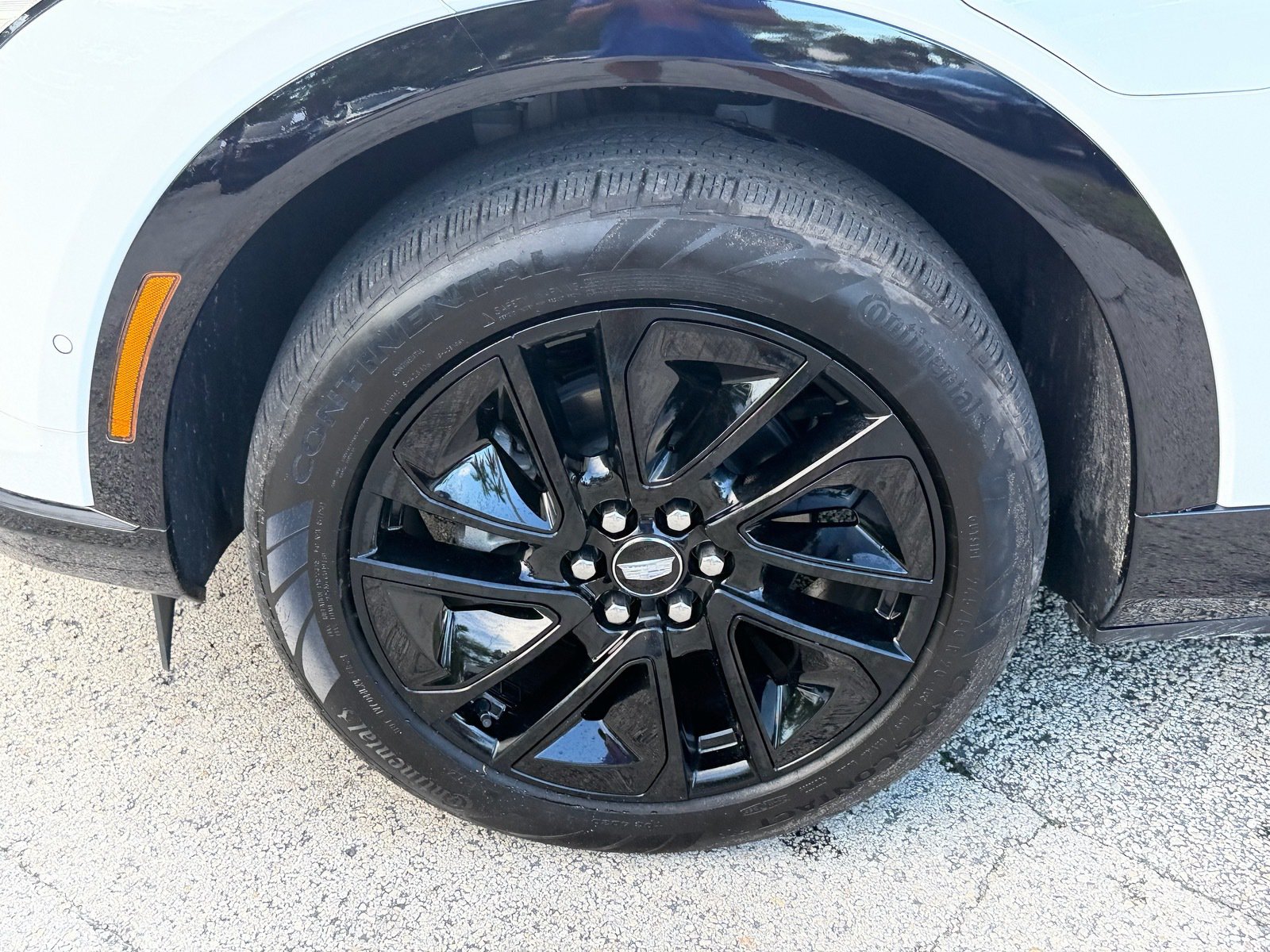 Used 2025 Cadillac Optiq Sport 1 AWD/4WD image 18