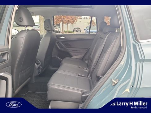 Used 2020 Volkswagen Tiguan SEL image 17
