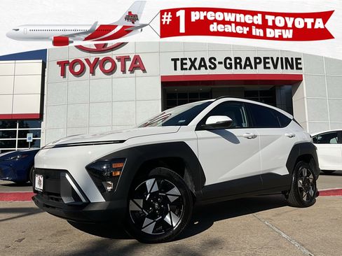 Used 2025 Hyundai Kona SEL image 1