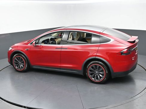 Used 2018 Tesla Model X 100D image 44