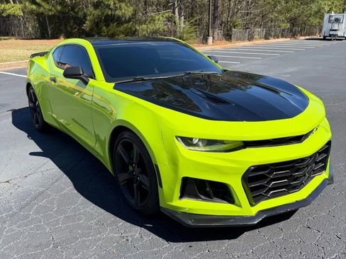Used 2016 Chevrolet Camaro SS RWD image 23