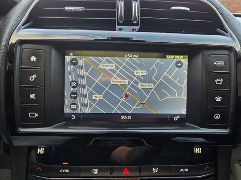 Used 2017 Jaguar F-PACE 35t AWD - Hard to find - Must image 32