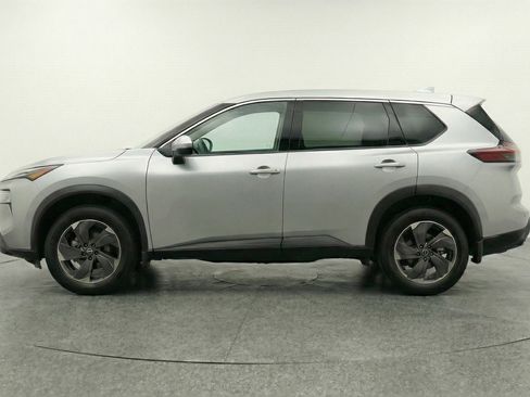 Used 2025 Nissan Rogue SV FWD image 5