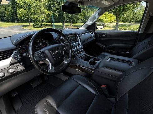 Used 2018 GMC Yukon SLT w/ Open Road Package AWD/4WD image 4