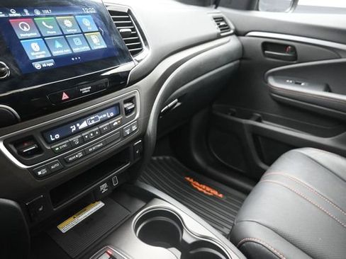 Used 2022 Honda Passport TrailSport image 30