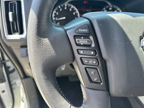 Used 2025 Nissan Frontier SV w/ SV Convenience Package RWD image 19