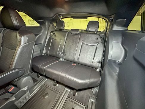 Used 2026 Toyota Sienna Platinum AWD/4WD image 33
