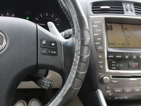 Used 2010 Lexus IS 350C RWD image 13