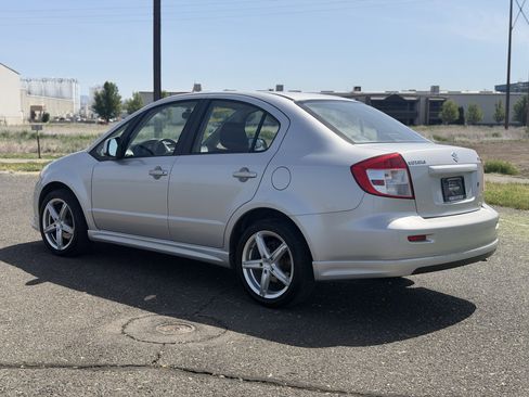Used 2009 Suzuki SX4 Sport FWD image 7