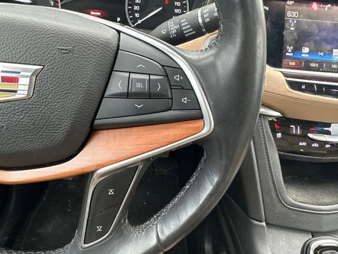 Used 2017 Cadillac XT5 Platinum image 16