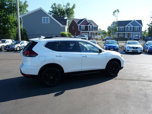 Used 2018 Nissan Rogue SV w/ Premium Package AWD/4WD image 7