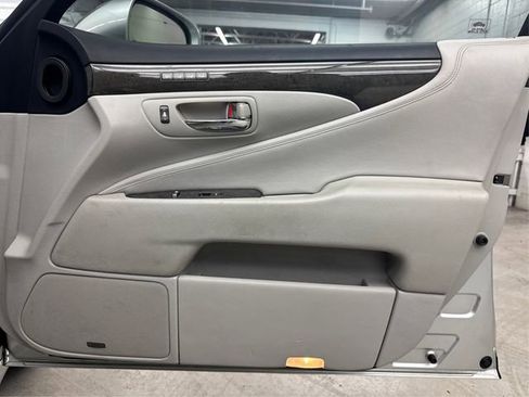 Used 2010 Lexus LS 460 L image 26