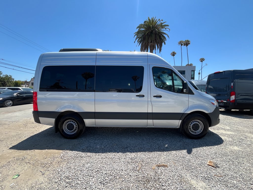 Used 2024 Mercedes-Benz Sprinter 2500 image 4
