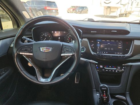 Used 2020 Cadillac XT6 Sport w/ Platinum Package image 11