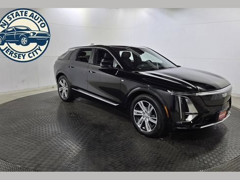 Used 2024 Cadillac Lyriq Tech AWD/4WD image 1