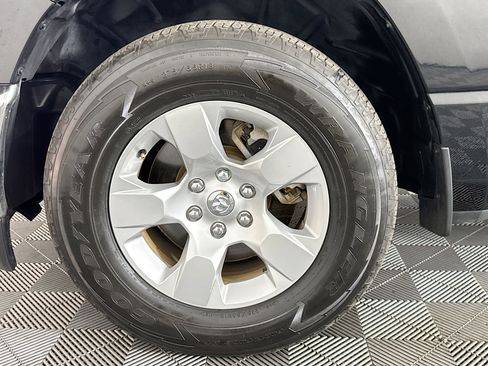 Used 2020 RAM 1500 Big Horn RWD image 37