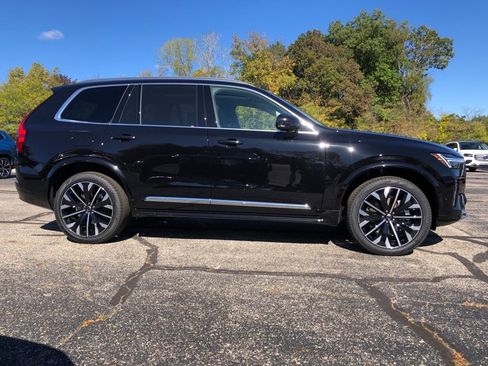 New 2026 Volvo XC90 B6 Plus w/ Protection Package Premier image 8
