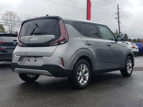 Certified 2024 Kia Soul LX w/ Option Group 015 FWD image 4