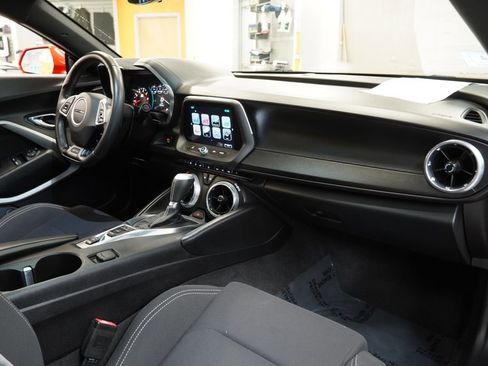 Used 2017 Chevrolet Camaro SS RWD image 30