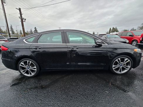 Used 2020 Ford Fusion Titanium image 6