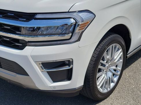 Certified 2024 Ford Expedition Limited RWD image 9