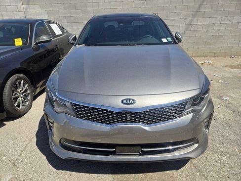 Used 2018 Kia Optima SX w/ Technology Package FWD image 3