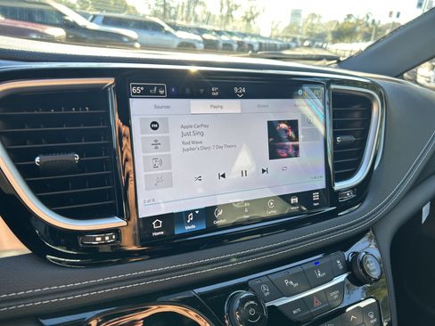 New 2026 Chrysler Pacifica Limited w/ S Appearance Package image 26