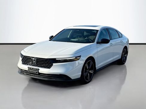 Used 2023 Honda Accord Sport image 3