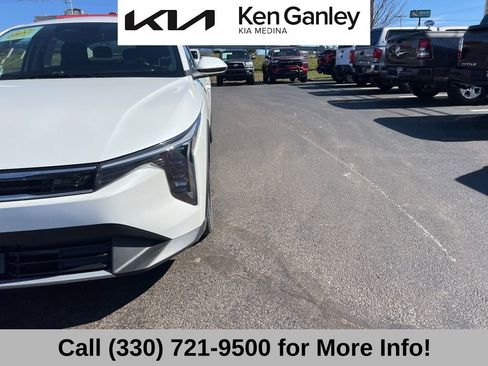Certified 2025 Kia K4 EX image 21