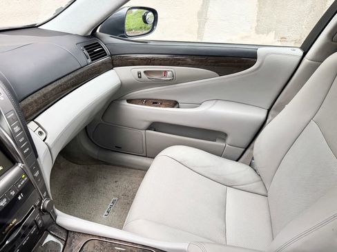 Used 2008 Lexus LS 600h L AWD/4WD image 16