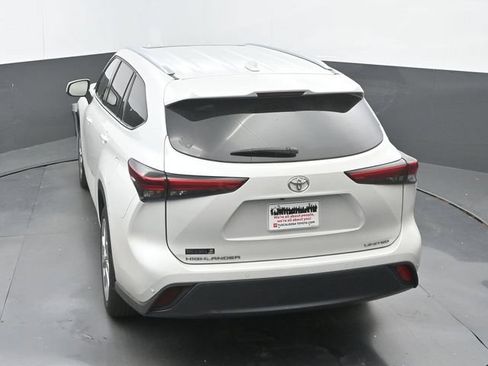 Used 2023 Toyota Highlander Limited FWD image 37