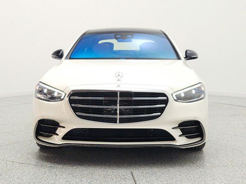 Used 2023 Mercedes-Benz S 580 4MATIC Sedan image 2