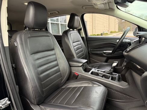 Used 2018 Ford Escape Titanium image 33