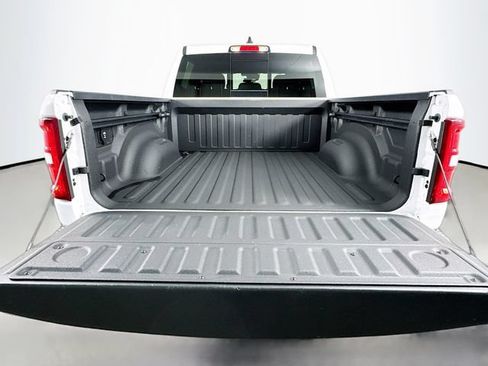 Used 2025 RAM 1500 Big Horn AWD/4WD image 29